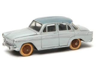 Lot 546 - DINKY TOYS (FRANCE) (1)