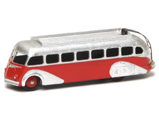 Lot 562 - DINKY TOYS (FRANCE) (1)