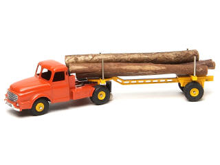 Lot 574 - DINKY TOYS (FRANCE) (1)