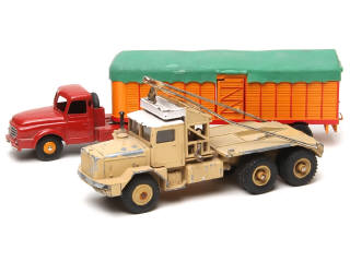 Lot 709 - DINKY TOYS (FRANCE) (2)