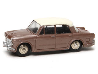 Lot 589 - DINKY TOYS (FRANCE) (1)
