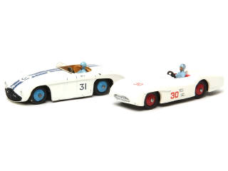 Lot 479 - DINKY TOYS (GB) (2)