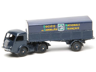 Lot 590 - DINKY TOYS (FRANCE) (1)