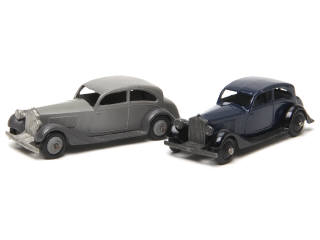 Lot 482 - DINKY TOYS (GB) (2)