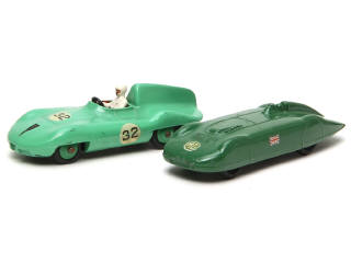 Lot 483 - DINKY TOYS (GB) (2)
