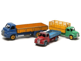 Lot 441 - DINKY TOYS (GB) (3)