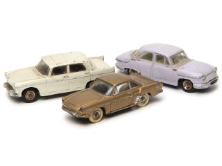 Lot 687 - DINKY TOYS (FRANCE) (3)