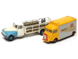 Lot 722 - DINKY TOYS (FRANCE) (2)