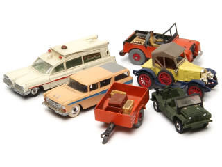 Lot 453 - DINKY TOYS (GB) (6)