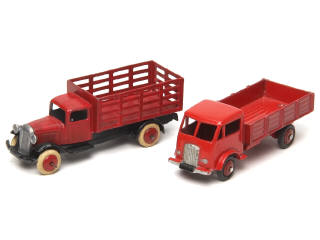 Lot 704 - DINKY TOYS (FRANCE) (2)
