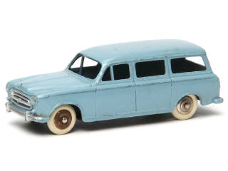 Lot 597 - DINKY TOYS (FRANCE) (1)