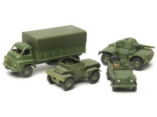 Lot 462 - DINKY TOYS (GB) (4)