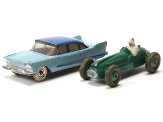 Lot 459 - DINKY TOYS (GB) (2)