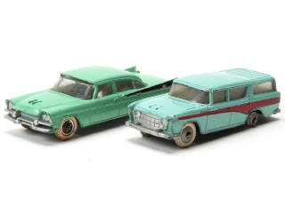 Lot 460 - DINKY TOYS (GB) (2)
