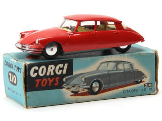 Lot 362 - CORGI TOYS (GB) (1)