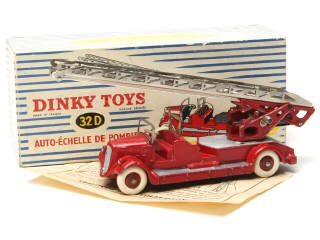 Lot 551 - DINKY TOYS (FRANCE) (1)