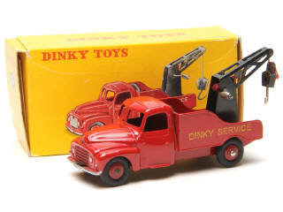 Lot 553 - DINKY TOYS (FRANCE) (1)