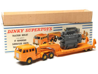 Lot 563 - DINKY TOYS (FRANCE) (1)