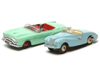 Lot 465 - DINKY TOYS (GB) (2)