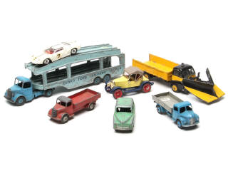 Lot 416 - DINKY TOYS (GB) (7)