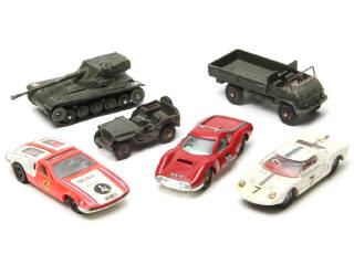 Lot 487 - DINKY TOYS (6)