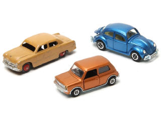 Lot 430 - DINKY TOYS (GB) (3)
