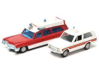 Lot 437 - DINKY TOYS (GB) (2)