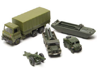 Lot 448 - DINKY TOYS (GB) (5)