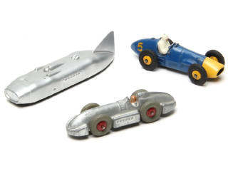 Lot 454 - DINKY TOYS (GB) (3)