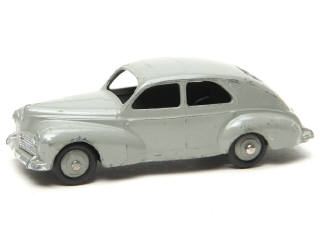 Lot 229 - DINKY TOYS (FRANCE) (1)