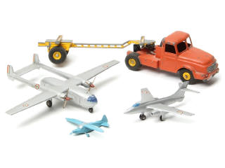 Lot 245 - DINKY TOYS (FRANCE) (4)