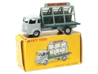 Lot 247 - DINKY TOYS (FRANCE) (1)