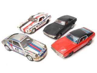 Lot 195 - DIVERS (4)