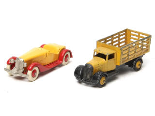 Lot 294 - DINKY TOYS (2)