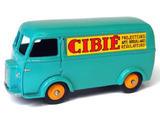 Lot 251 - DINKY TOYS (FRANCE) (1)