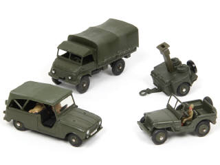 Lot 237 - DINKY TOYS (FRANCE) (4)