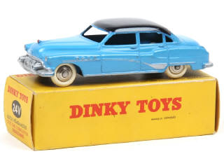 Lot 527 - DINKY TOYS (FRANCE) (1)