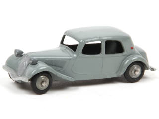 Lot 472 - DINKY TOYS (FRANCE) (1)