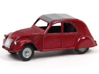 Lot 473 - DINKY TOYS (FRANCE) (1)