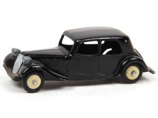 Lot 475 - DINKY TOYS (FRANCE) (1)