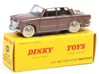 Lot 538 - DINKY TOYS (FRANCE) (1)