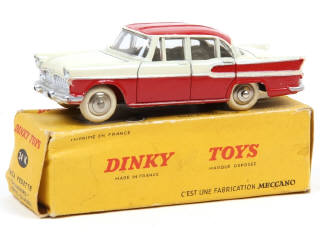 Lot 579 - DINKY TOYS (FRANCE) (1)