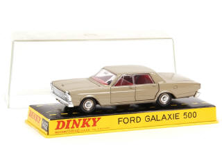 Lot 583 - DINKY TOYS (FRANCE) (1)