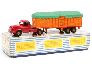 Lot 620 - DINKY TOYS (FRANCE) (1)