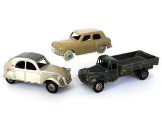 Lot 278 - DIVERS (3)