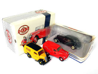 Lot 305 - DINKY MATCHBOX (4)
