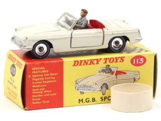 Lot 599 - DINKY TOYS (GB) (1)