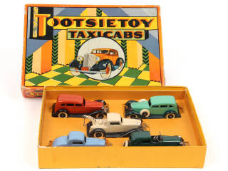 Lot 393 - TOOTSIETOY (USA) (1)