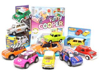 Lot 230 - DIVERS (15)