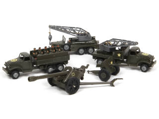 Lot 423 - DIVERS (5)